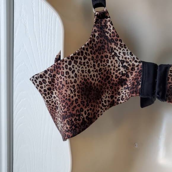 Lilyette Leopard Animal Print Uplifting Bra - Picture 4 of 6